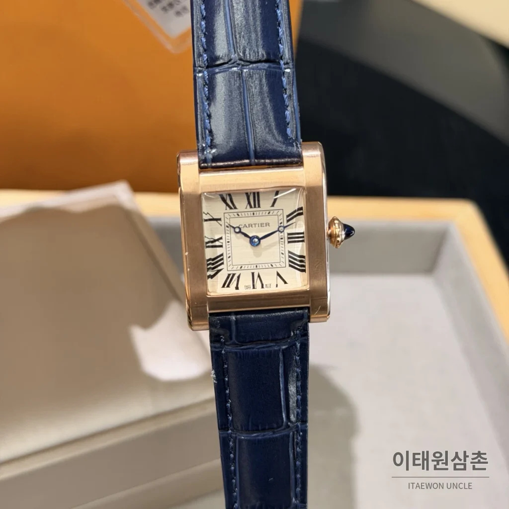 까르띠에 탱크 노말 쿼츠