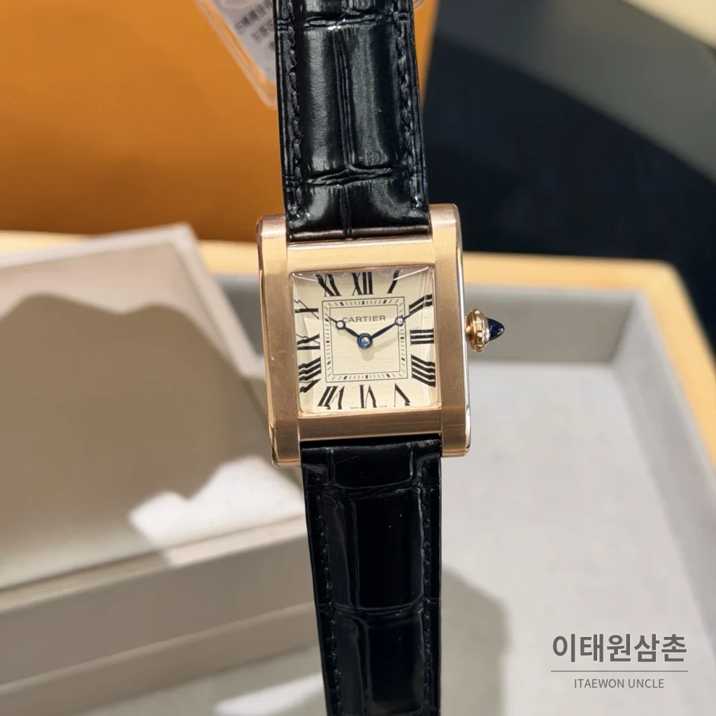 까르띠에 탱크 노말 쿼츠