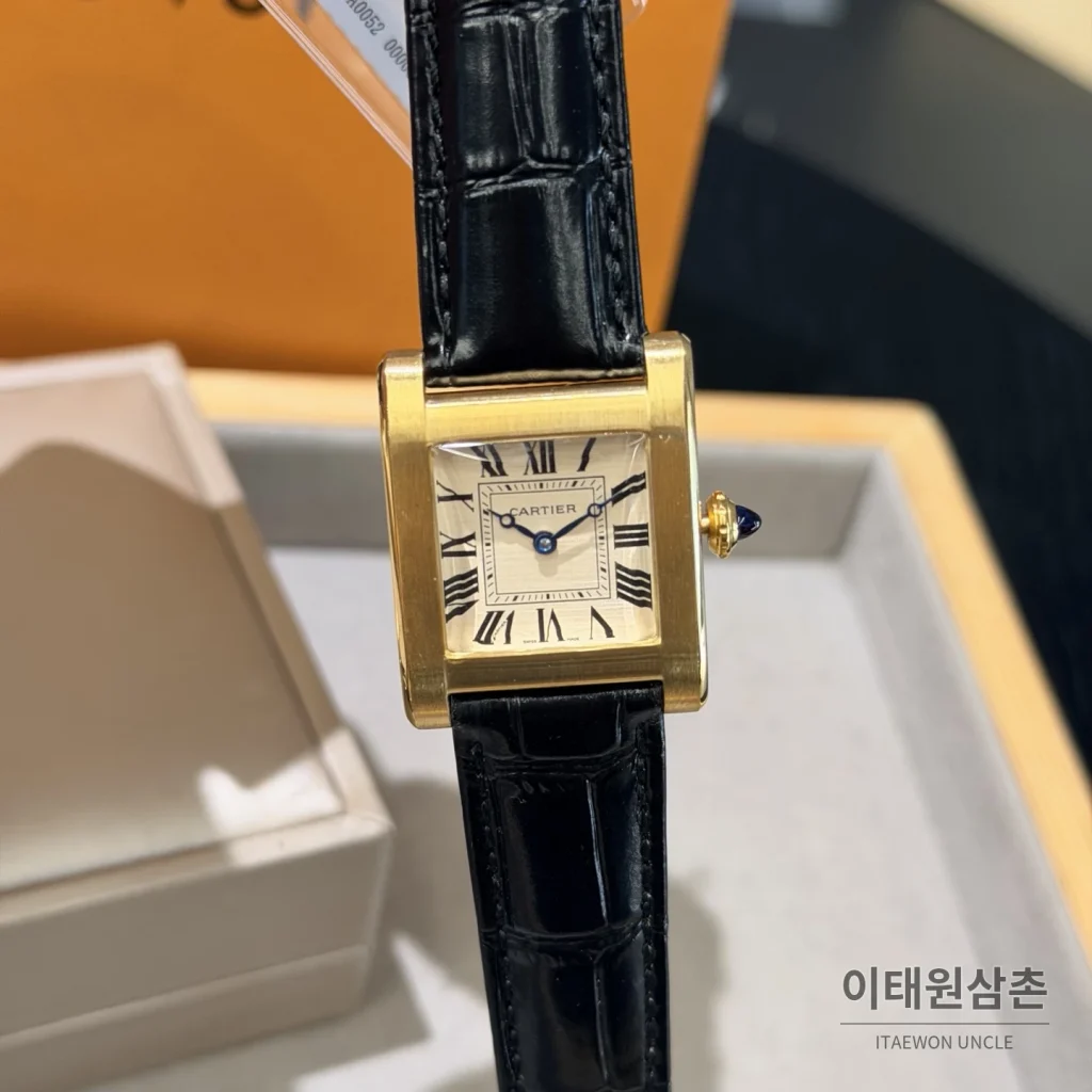 까르띠에 탱크 노말 쿼츠