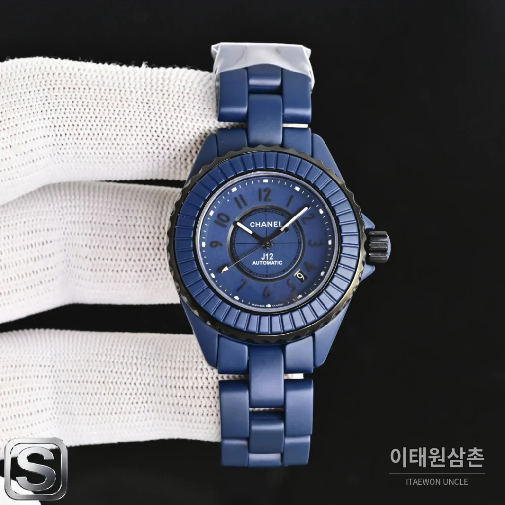 샤넬 J12 블루 오토매틱 세라믹 브레이슬릿 블랙 베젤 (6)