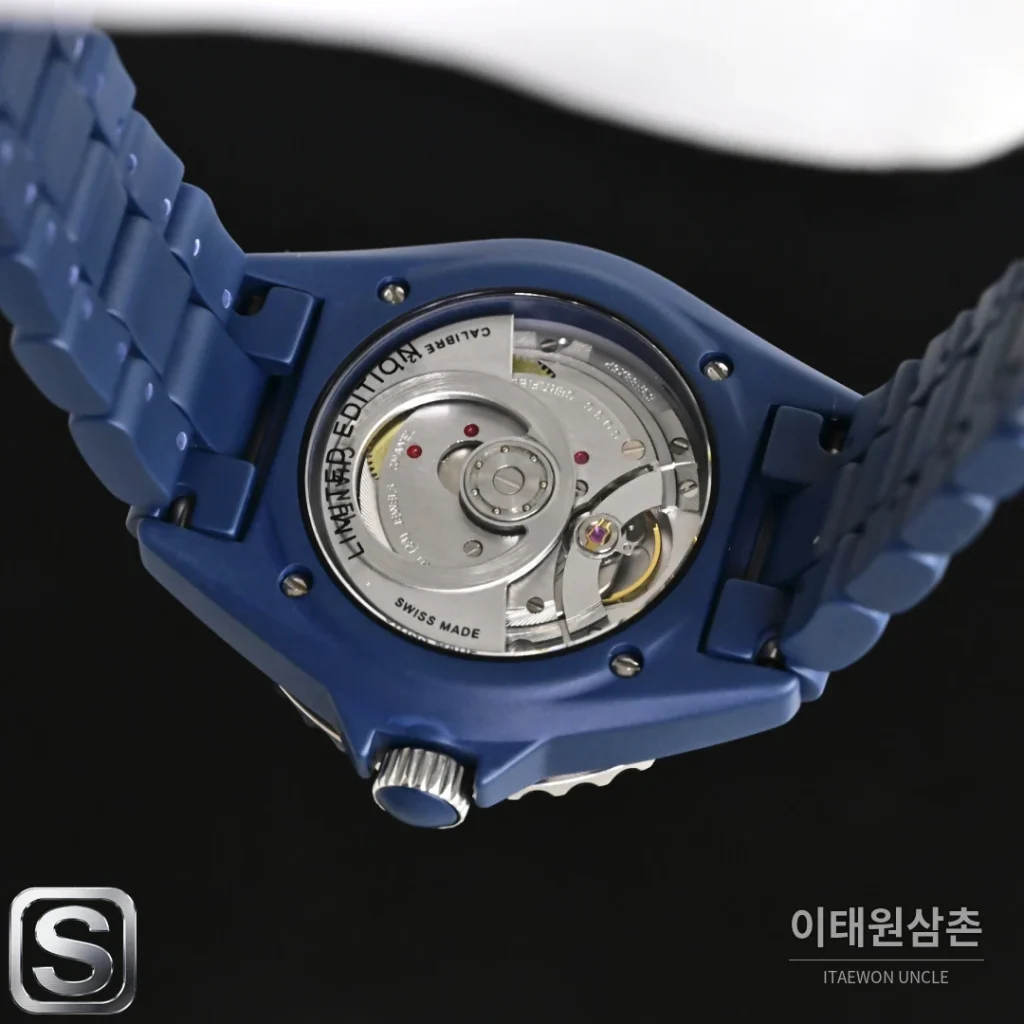 샤넬 J12 블루 오토매틱 세라믹 브레이슬릿 실버 베젤