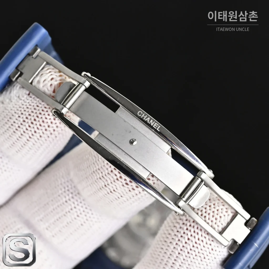 샤넬 J12 블루 오토매틱 세라믹 브레이슬릿 실버 베젤 (2)