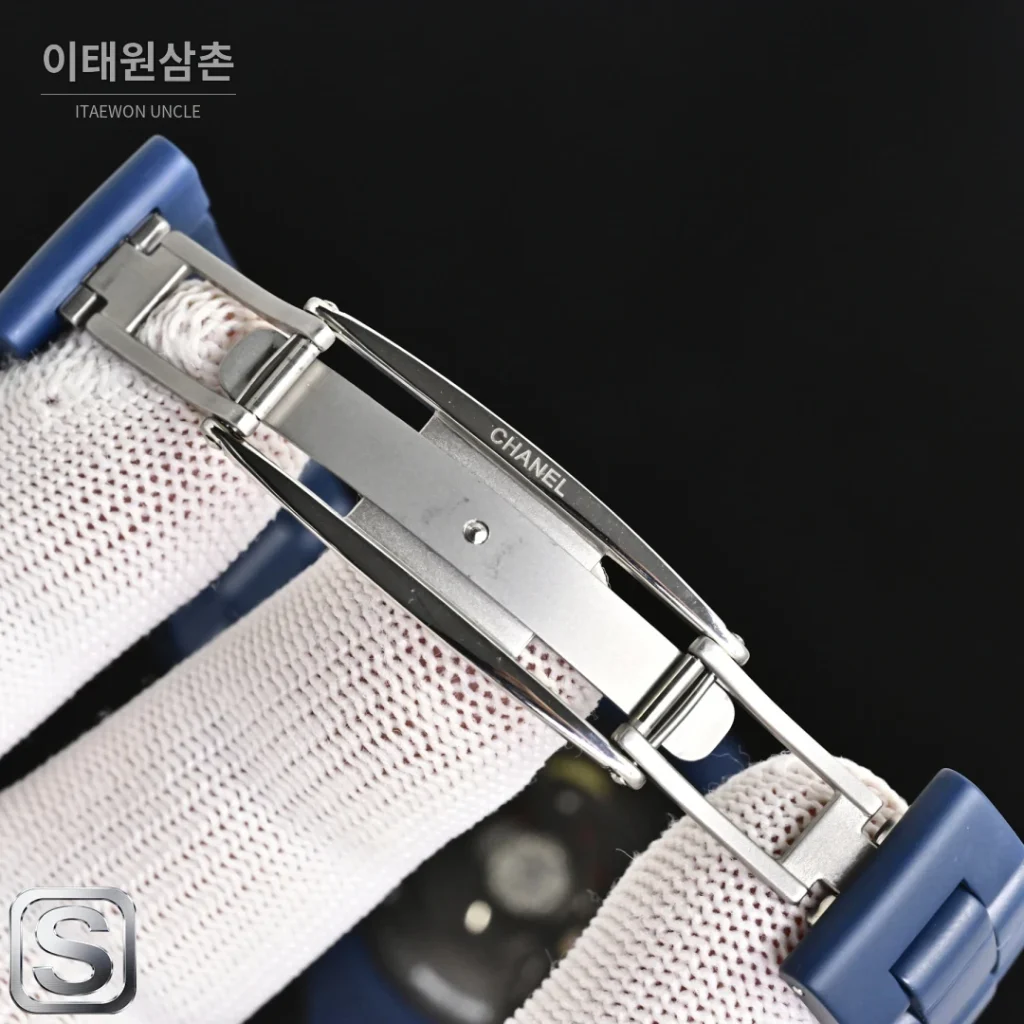 샤넬 J12 블루 오토매틱 세라믹 브레이슬릿 블랙 베젤 (4)
