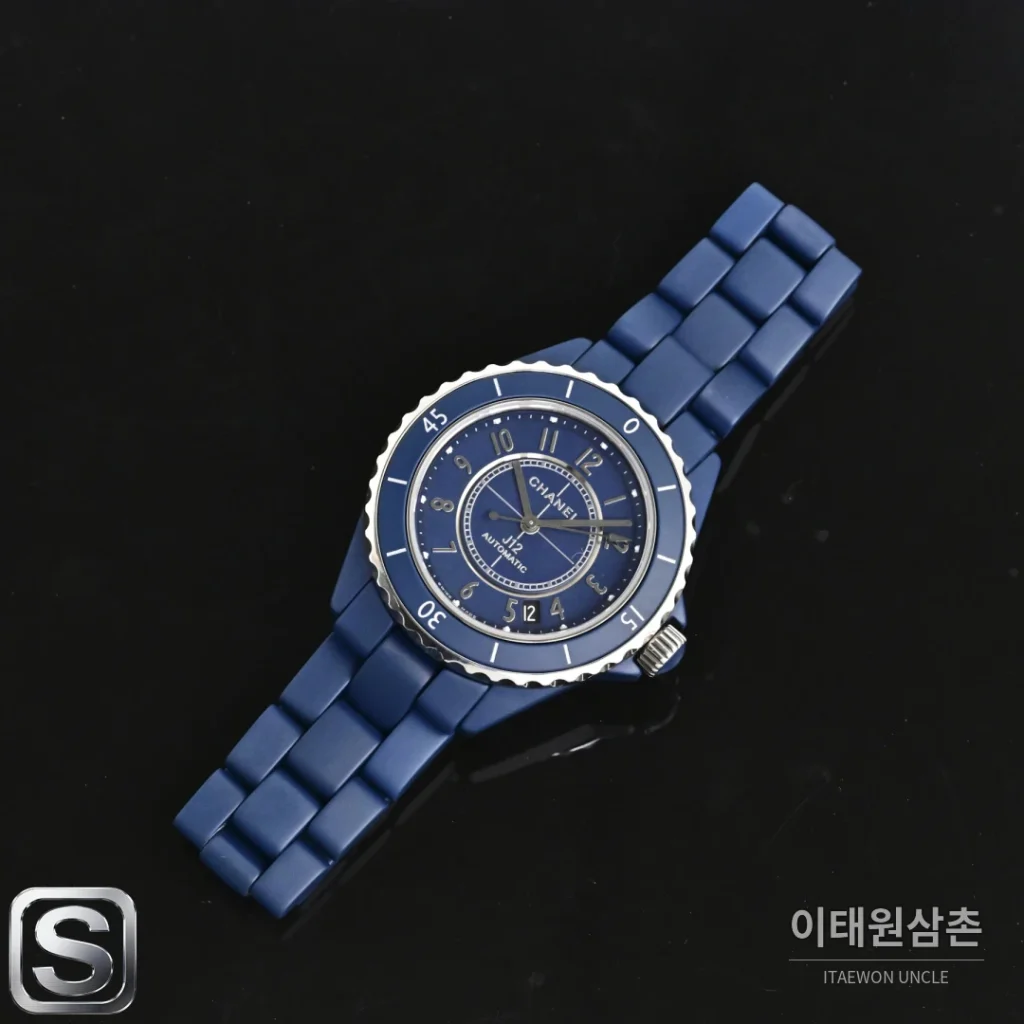 샤넬 J12 블루 오토매틱 세라믹 브레이슬릿 실버 베젤 (2)