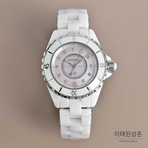 샤넬 J12 세라믹 블랙화이트 다이얼 쿼츠 33mm 블랙 / 화이트 세라믹 브레이슬릿 화이트 베젤 (4)