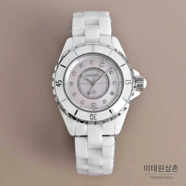샤넬 J12 세라믹 블랙화이트 다이얼 쿼츠 33mm 블랙 / 화이트 (4) 샤넬 J12 세라믹 블랙화이트 다이얼 쿼츠 33mm 블랙 / 화이트 세라믹 브레이슬릿 화이트 베젤 (4)