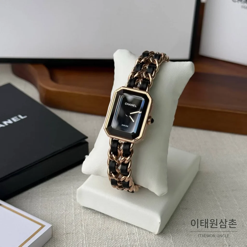 샤넬 프리미에르 스틸 레더 브레이슬릿 쿼츠 여성시계 20mm 블랙 다이얼 로즈골드 베젤