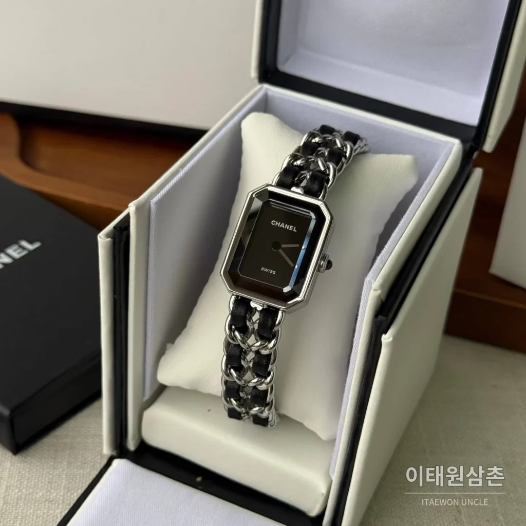 샤넬 프리미에르 스틸 레더 브레이슬릿 쿼츠 여성시계 20mm 블랙 다이얼 실버 베젤