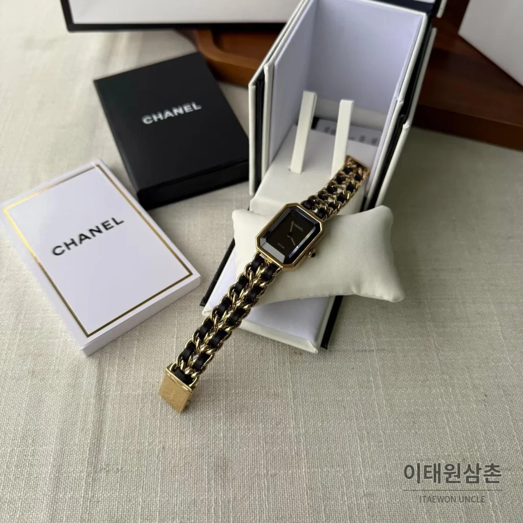 샤넬 프리미에르 스틸 레더 브레이슬릿 쿼츠 여성시계 20mm 블랙 다이얼 골드 베젤
