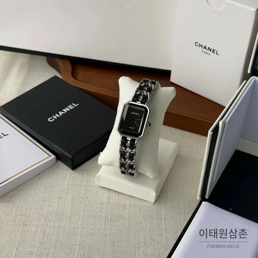 샤넬 프리미에르 스틸 레더 브레이슬릿 쿼츠 여성시계 20mm 블랙 다이얼 실버 베젤