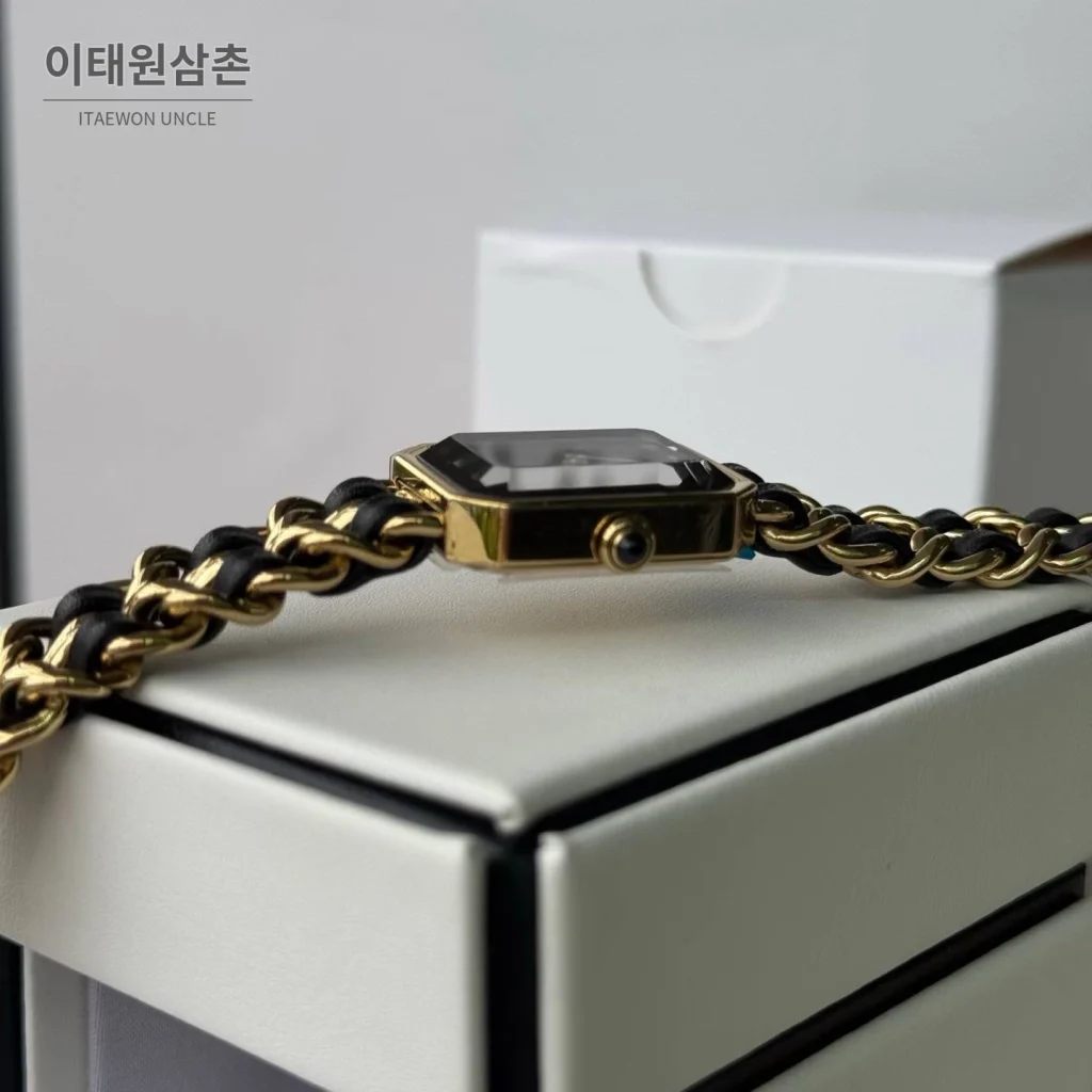 샤넬 프리미에르 스틸 레더 브레이슬릿 쿼츠 여성시계 20mm 블랙 다이얼 골드 베젤