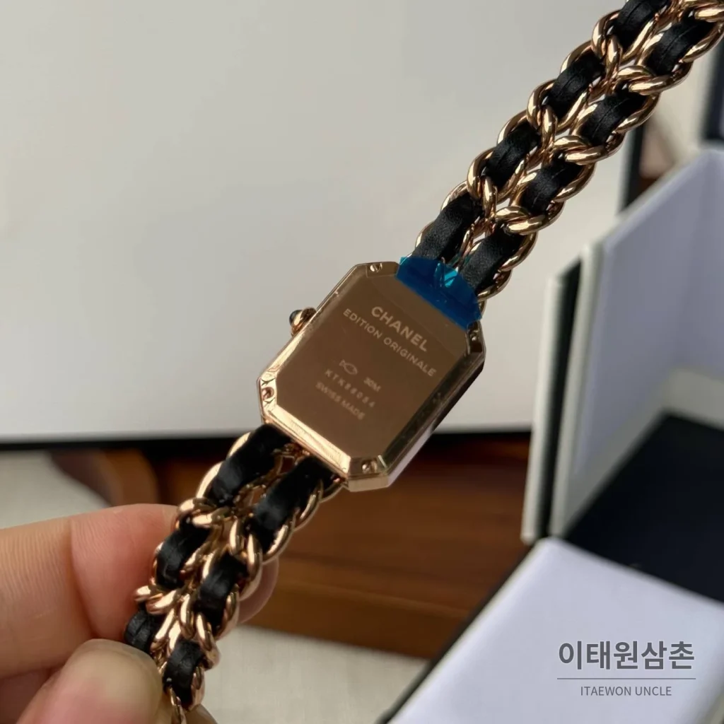 샤넬 프리미에르 스틸 레더 브레이슬릿 쿼츠 여성시계 20mm 블랙 다이얼 로즈골드 베젤