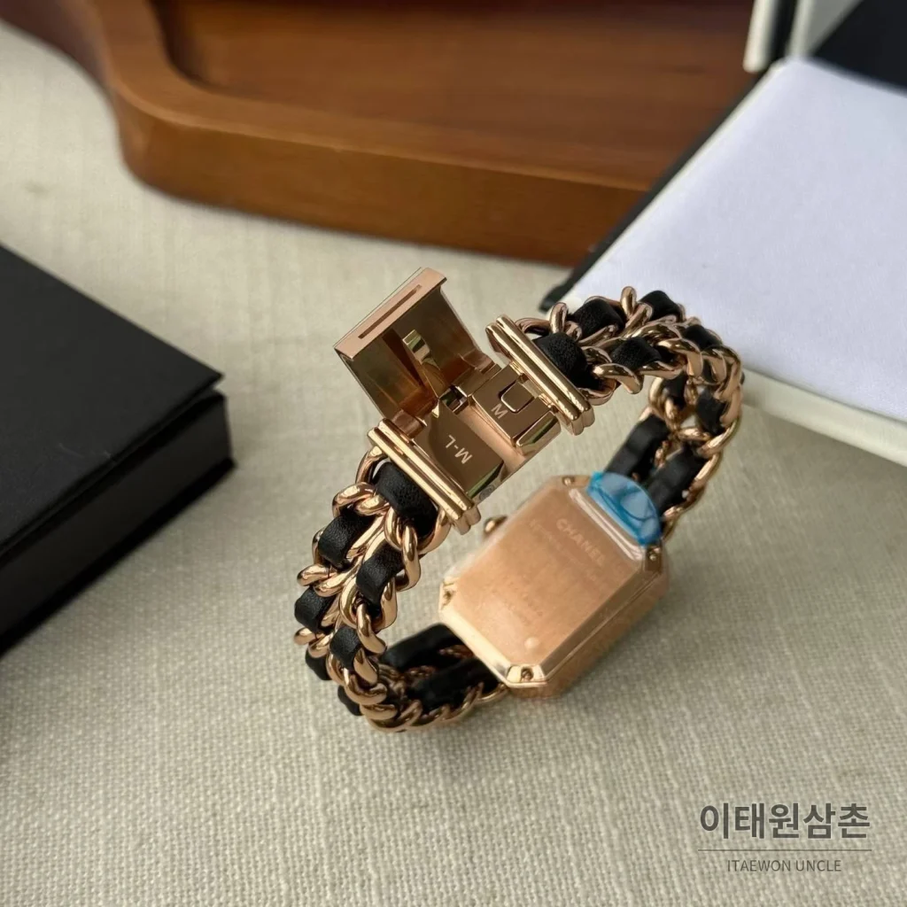 샤넬 프리미에르 스틸 레더 브레이슬릿 쿼츠 여성시계 20mm 블랙 다이얼 로즈골드 베젤