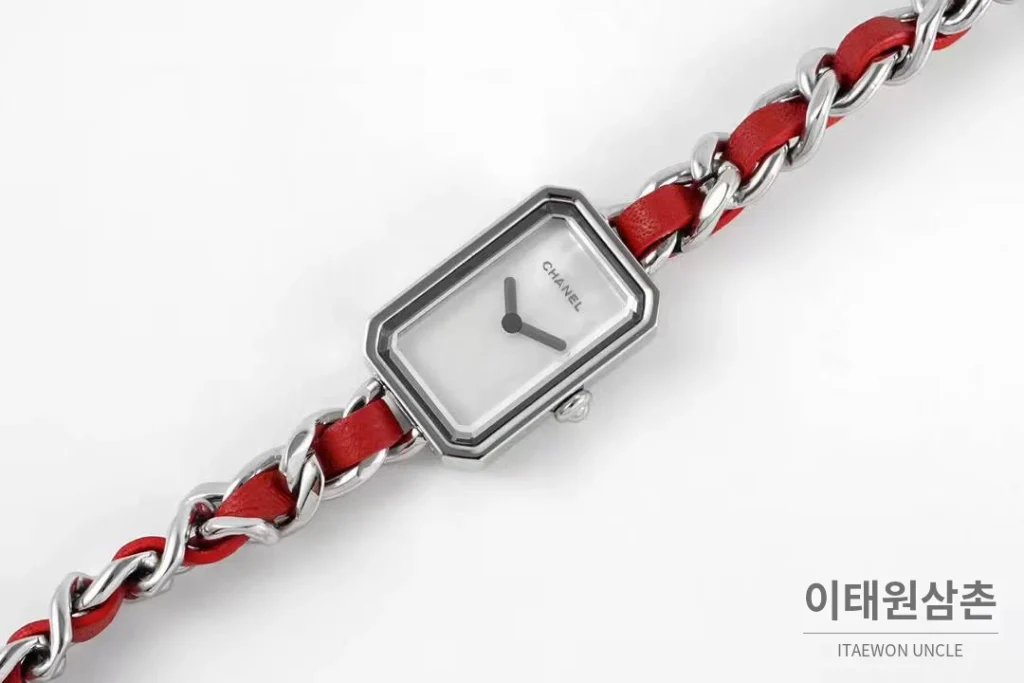샤넬 프리미에르 스틸 블랙다이얼 쿼츠 23.6mm 레드 가죽 스트랩 실버 베젤