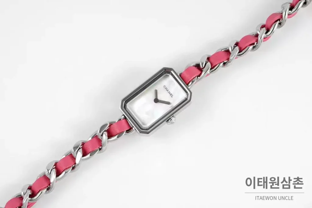 샤넬 프리미에르 스틸 블랙다이얼 쿼츠 23.6mm 스틸 브레이슬릿 실버 베젤 (2)