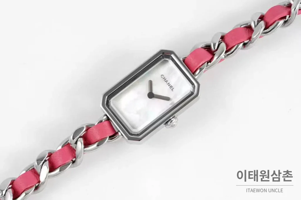 샤넬 프리미에르 스틸 블랙다이얼 쿼츠 23.6mm 스틸 브레이슬릿 실버 베젤 (2)