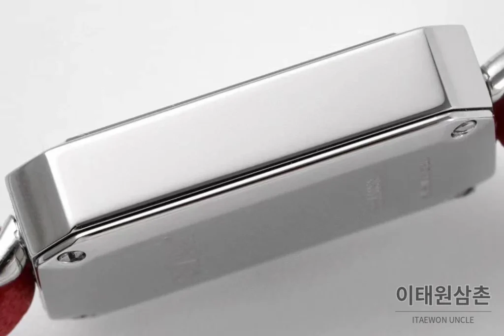샤넬 프리미에르 스틸 블랙다이얼 쿼츠 23.6mm 레드 가죽 스트랩 실버 베젤