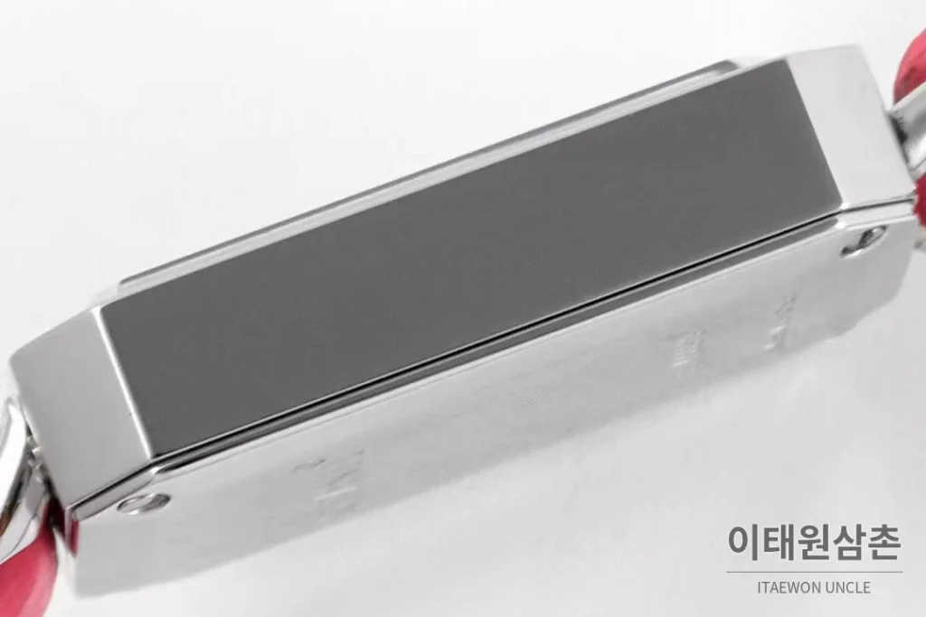 샤넬 프리미에르 스틸 블랙다이얼 쿼츠 23.6mm 스틸 브레이슬릿 실버 베젤 (2)