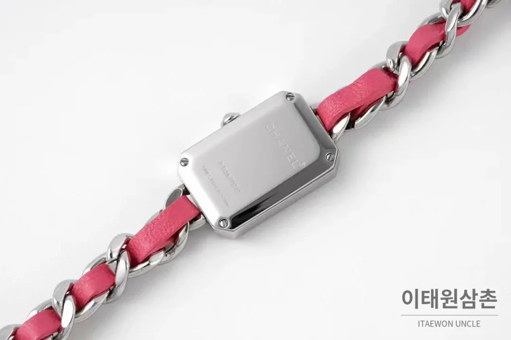 샤넬 프리미에르 스틸 블랙다이얼 쿼츠 23.6mm 스틸 브레이슬릿 실버 베젤 (2)