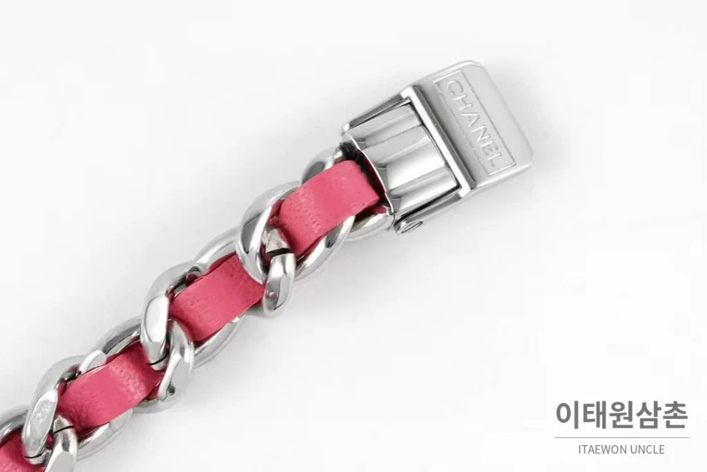 샤넬 프리미에르 스틸 블랙다이얼 쿼츠 23.6mm 스틸 브레이슬릿 실버 베젤 (2)