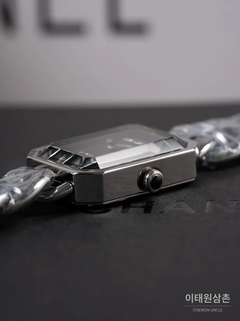 샤넬 프리미에르 스틸 블랙다이얼 쿼츠 워치 26mm 스틸 브레이슬릿 (2)