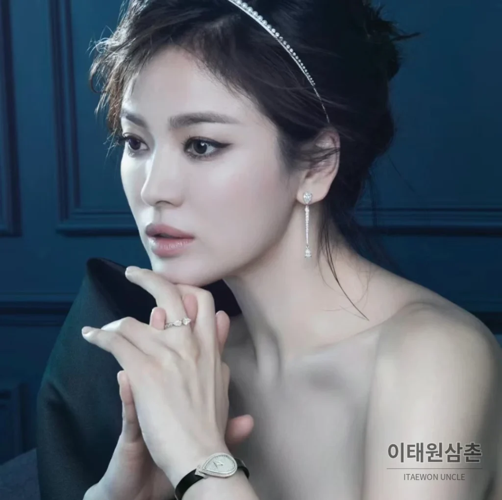 쇼메 조세핀 아그레뜨 플래티넘 도금 다이아몬드 새틴 쿼츠