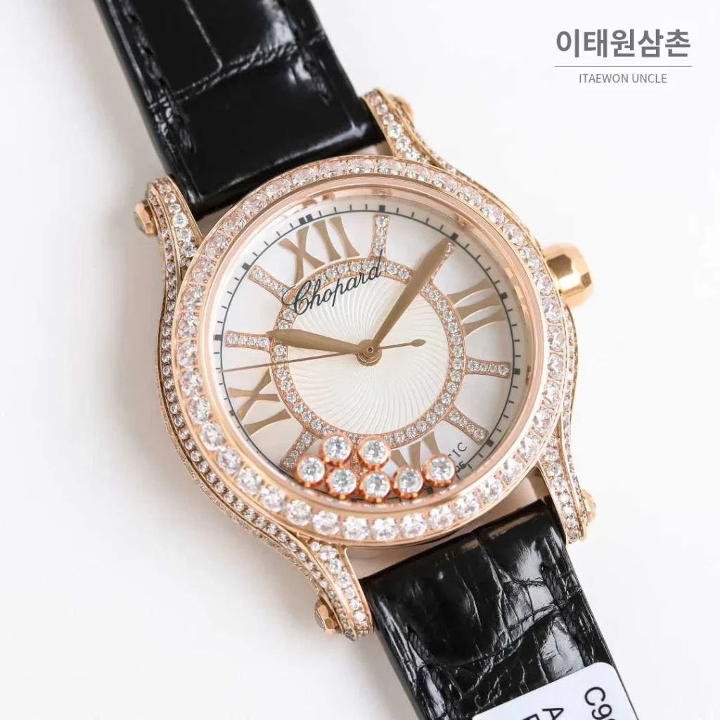 쇼파드 해피스포트 스틸 다이아몬드 자개다이얼 플로팅젬 오토매틱 36mm 화이트 블랙 가죽 스트랩 로즈골드 베젤