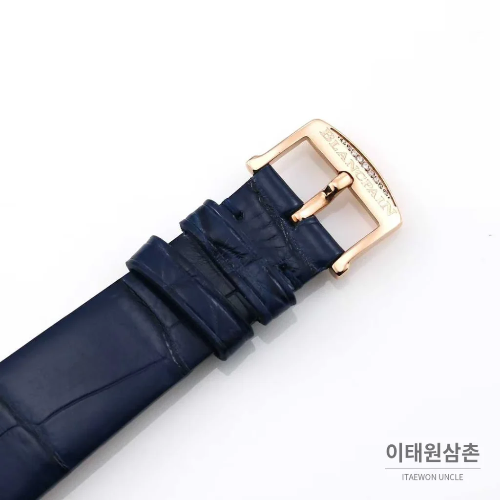 쇼파드 해피스포트 스틸 다이아몬드 자개다이얼 플로팅젬 오토매틱 36mm 화이트 네이비 가죽 스트랩 로즈골드 베젤