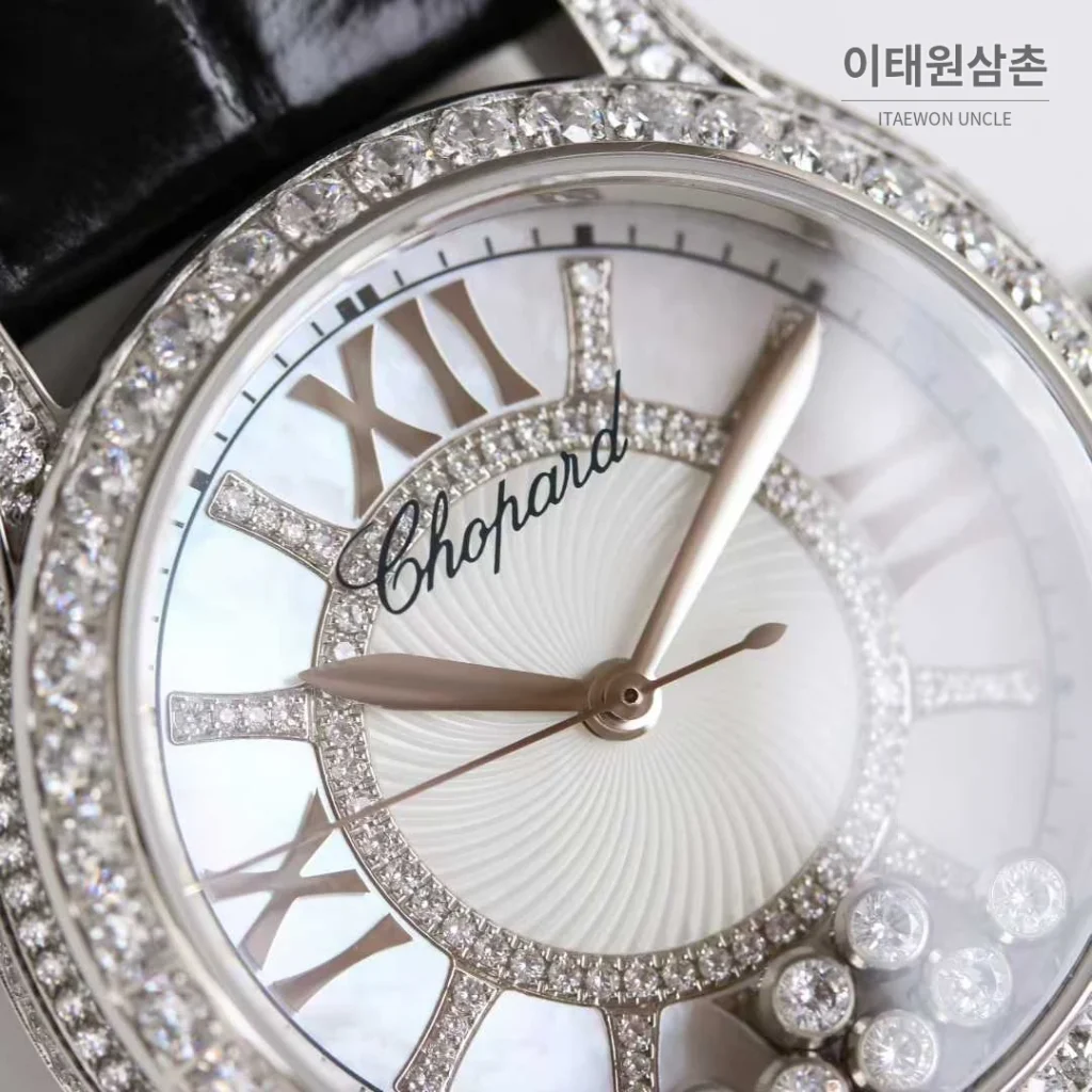 쇼파드 해피스포트 스틸 풀다이아 자개다이얼 플로팅젬 오토매틱 36mm 화이트 블랙 가죽 스트랩 실버 베젤