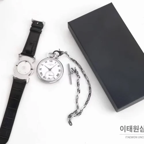 쇼파드 L.U.C 듀얼유즈 워치 & 포켓워치 컨버터블 오토매틱 49.6mm 실버 쇼파드 L.U.C 듀얼유즈 워치 & 포켓워치 컨버터블 오토매틱 49.6mm 실버 블랙 가죽 스트랩