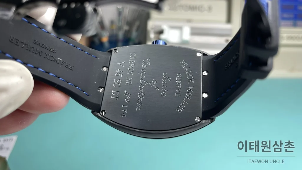 프랭크뮬러 방가드 오토매틱 45mm 블랙 다이얼 블루 러버 스트랩
