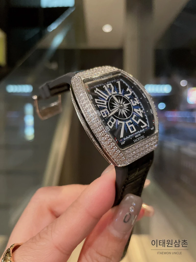 프랭크뮬러 뱅가드 요팅 다이아몬드세팅 러버레더 여성시계 42mm V32 블랙 다이얼
