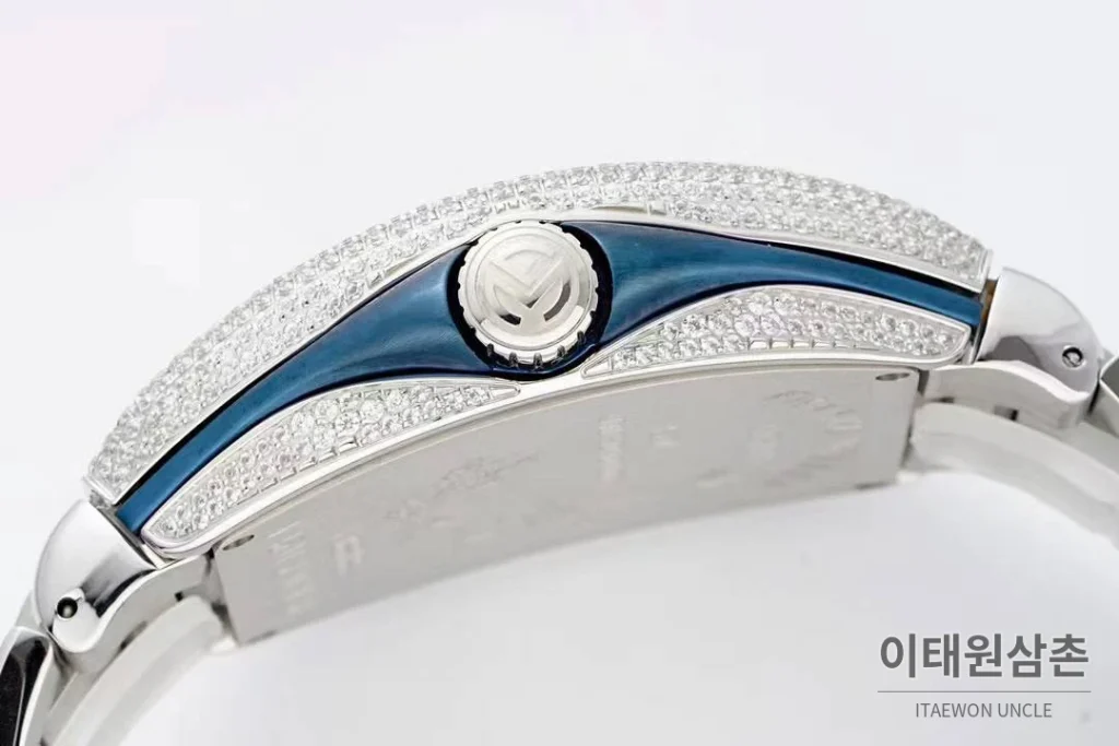 프랭크뮬러 뱅가드 요팅 스틸 블루다이얼 오토매틱 54mm 스틸 브레이슬릿 실버 베젤 (4)