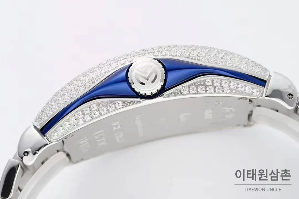 프랭크뮬러 뱅가드 요팅 스틸 블루다이얼 오토매틱 54mm 스틸 브레이슬릿 실버 베젤 (2)