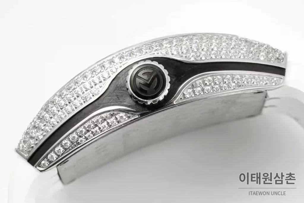 프랭크뮬러 뱅가드 요팅 V45 블루다이얼 오토매틱 54mm 화이트 러버 스트랩 실버 베젤