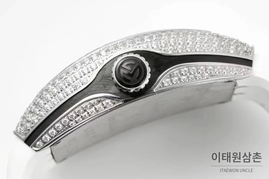프랭크뮬러 뱅가드 요팅 V45 블루다이얼 오토매틱 54mm 화이트 러버 스트랩 실버 베젤 (2)