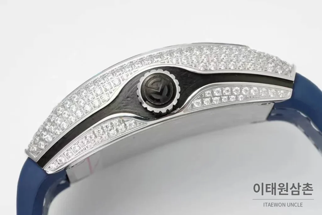 프랭크뮬러 뱅가드 요팅 V45 블루다이얼 오토매틱 54mm 네이비 가죽 스트랩 실버 베젤
