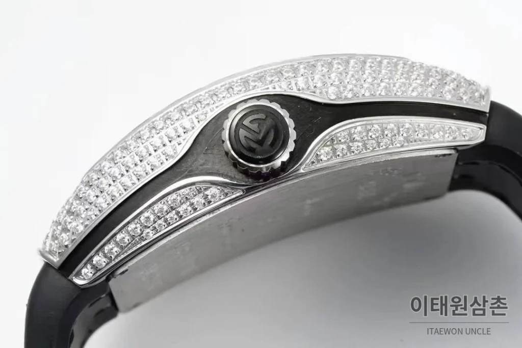 프랭크뮬러 뱅가드 요팅 V45 블루다이얼 오토매틱 54mm 블랙 가죽 스트랩 실버 베젤