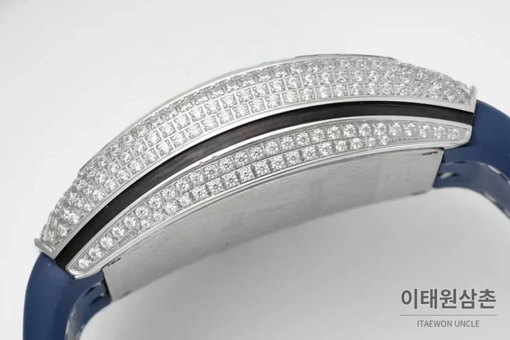 프랭크뮬러 뱅가드 요팅 V45 블루다이얼 오토매틱 54mm 네이비 가죽 스트랩 실버 베젤