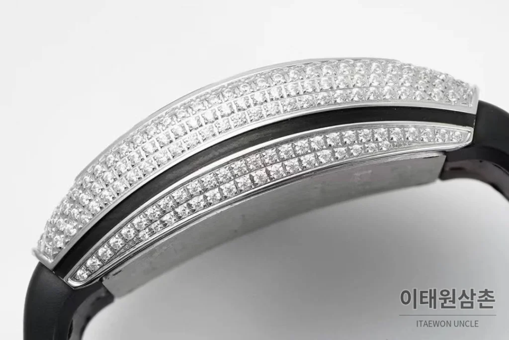 프랭크뮬러 뱅가드 요팅 V45 블루다이얼 오토매틱 54mm 블랙 가죽 스트랩 실버 베젤