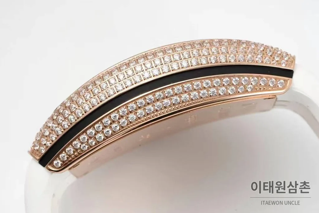 프랭크뮬러 뱅가드 요팅 V45 블루다이얼 오토매틱 54mm 화이트 러버 스트랩 로즈골드 베젤