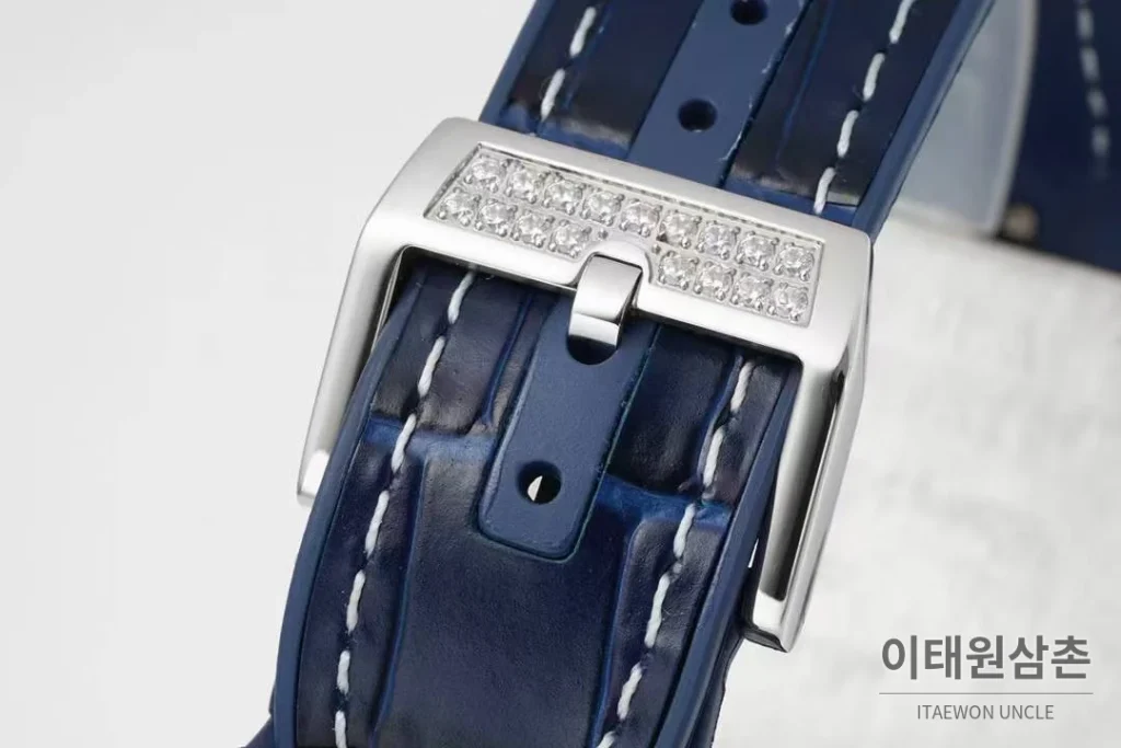 프랭크뮬러 뱅가드 요팅 V45 블루다이얼 오토매틱 54mm 네이비 가죽 스트랩 실버 베젤