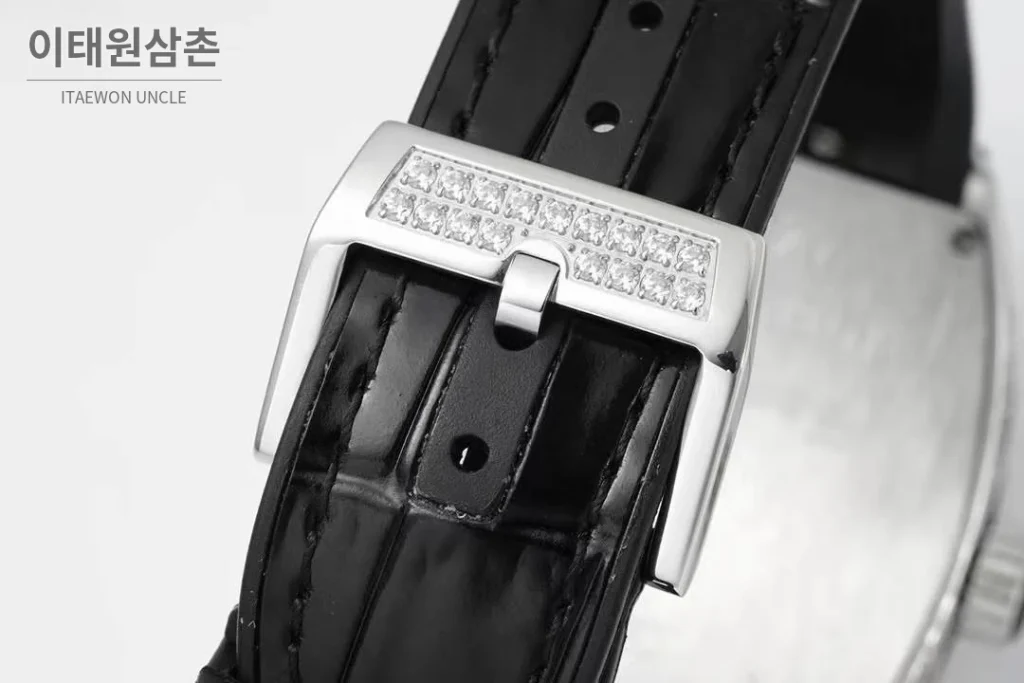 프랭크뮬러 뱅가드 요팅 V45 블루다이얼 오토매틱 54mm 블랙 가죽 스트랩 실버 베젤