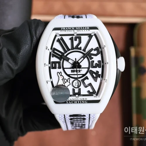 프랭크뮬러 V45 오토매틱 45mm 화이트 다이얼