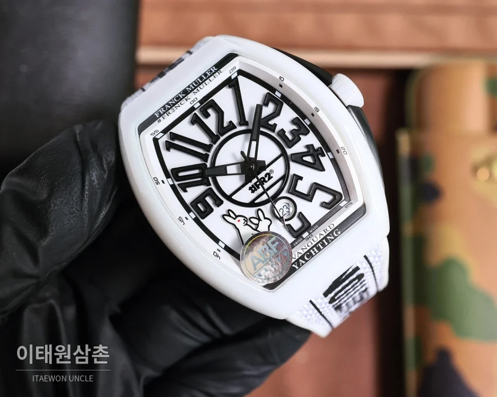 프랭크뮬러 V45 오토매틱 45mm 화이트 다이얼