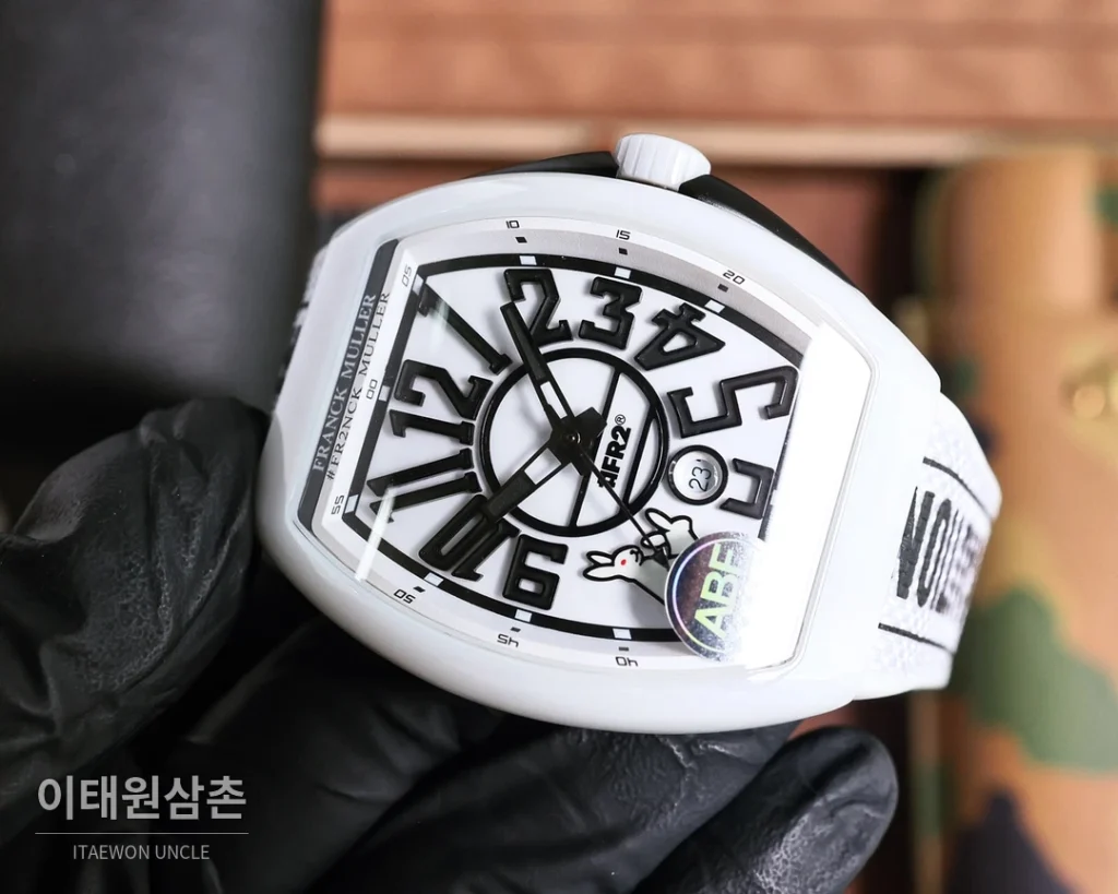 프랭크뮬러 V45 오토매틱 45mm 화이트 다이얼