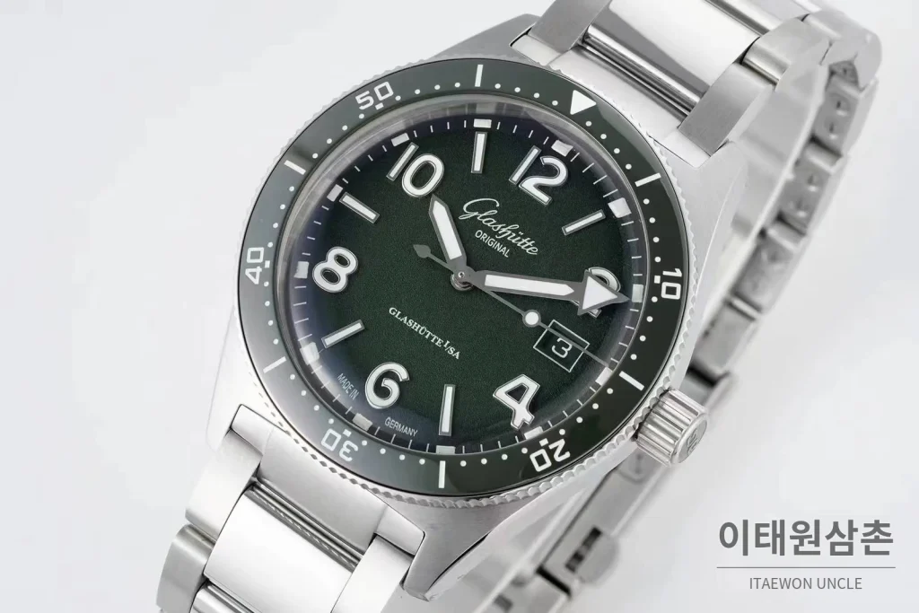 글라슈테오리지널 리지널 씨큐 스틸 블랙다이얼 다이버 오토매틱 43mm