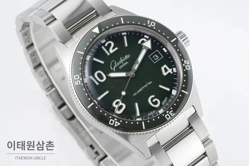 글라슈테오리지널 리지널 씨큐 스틸 블랙다이얼 다이버 오토매틱 43mm