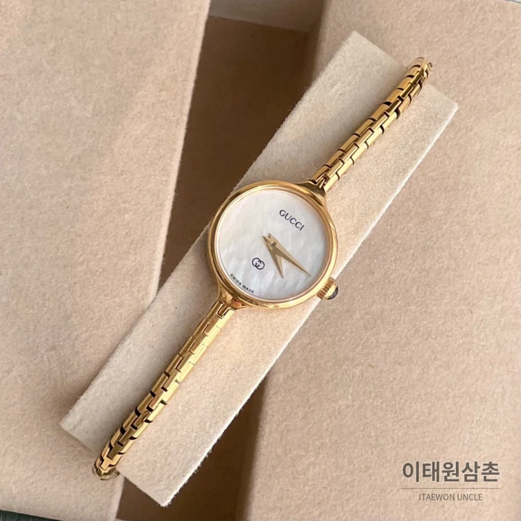 구찌 쿼츠 23mm 자개 다이얼