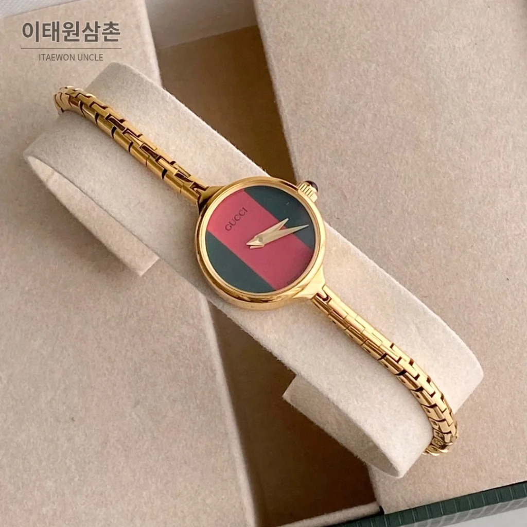 구찌 쿼츠 23mm 멀티컬러 다이얼